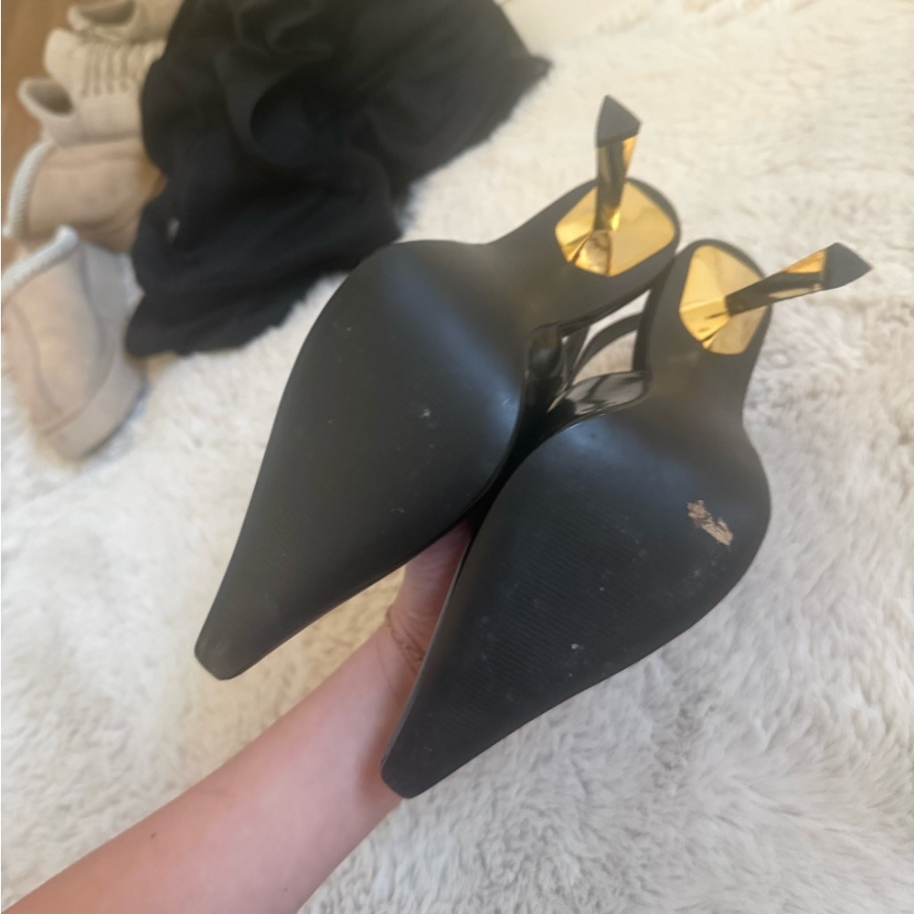 Steve Madden Black and Gold Slingback Heels - Picture 4 of 6